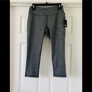 Reflex High Rise Capri leggings Medium